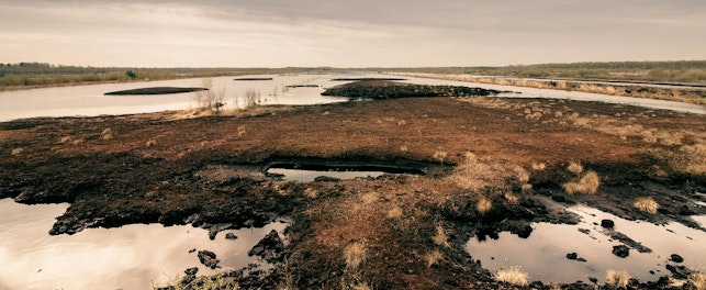 W Polsce wody podziemne możemy podzielić na kilka grup.